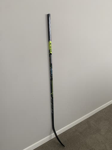 Junior Right Handed Mid Pattern  As3 Pro Hockey Stick