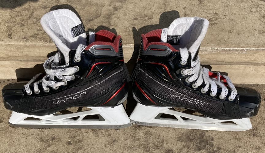 Used Bauer Regular Width Size 5 vapor x900 Hockey Goalie Skates