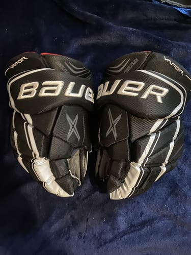 Black Senior Bauer 13"  Vapor X900 Lite Gloves