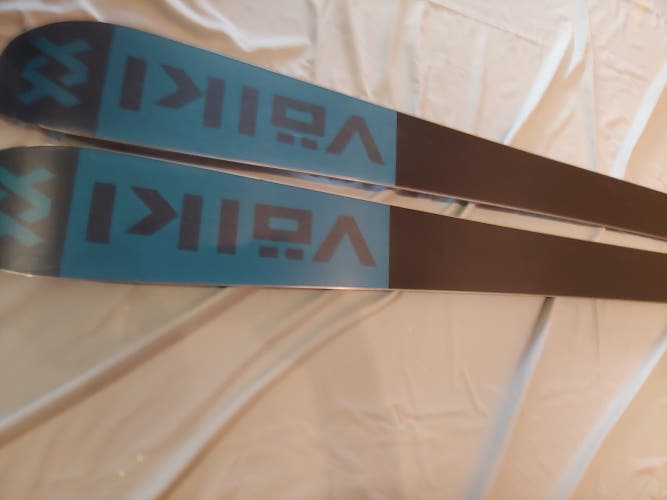 New Men's 2018 Volkl Powder 100Eight Skis Without Bindings