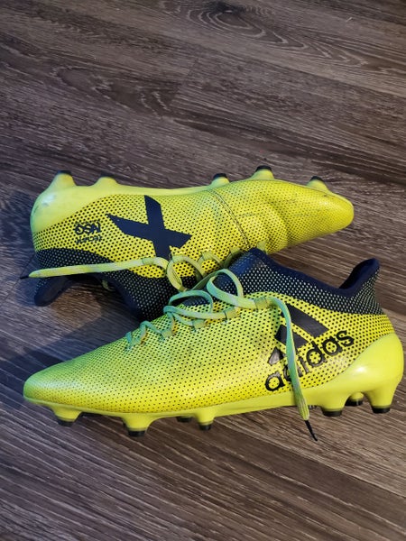 Green Used Men's Size 10 (Women's 11) Molded Cleats Adidas Cleats