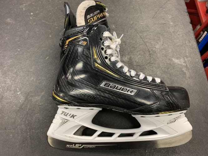 Senior Bauer Regular Width  Size 7 Supreme 2S Pro Hockey Skates