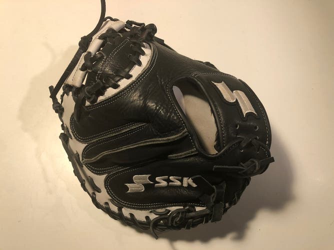 SSK Catcher’s Mitt 32.5” S16150CT2P RHT