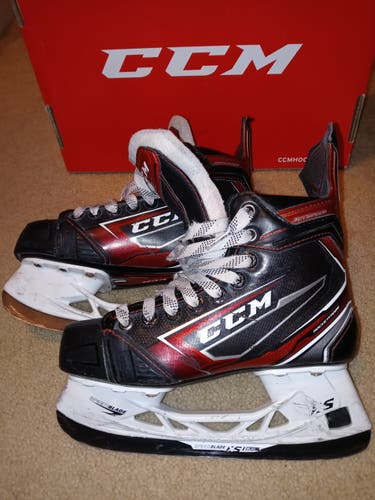 Junior Used CCM JetSpeed Control Hockey Skates Size 3.5
