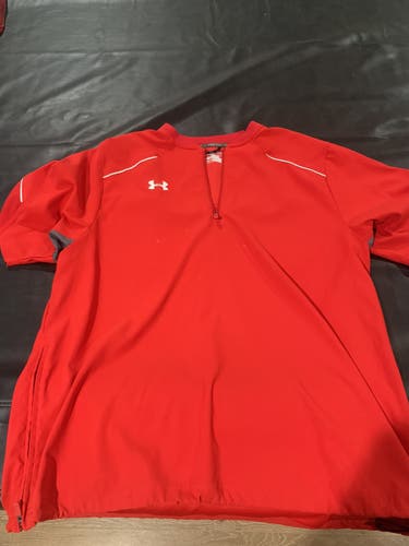 Red Used Large Under Armour pull over