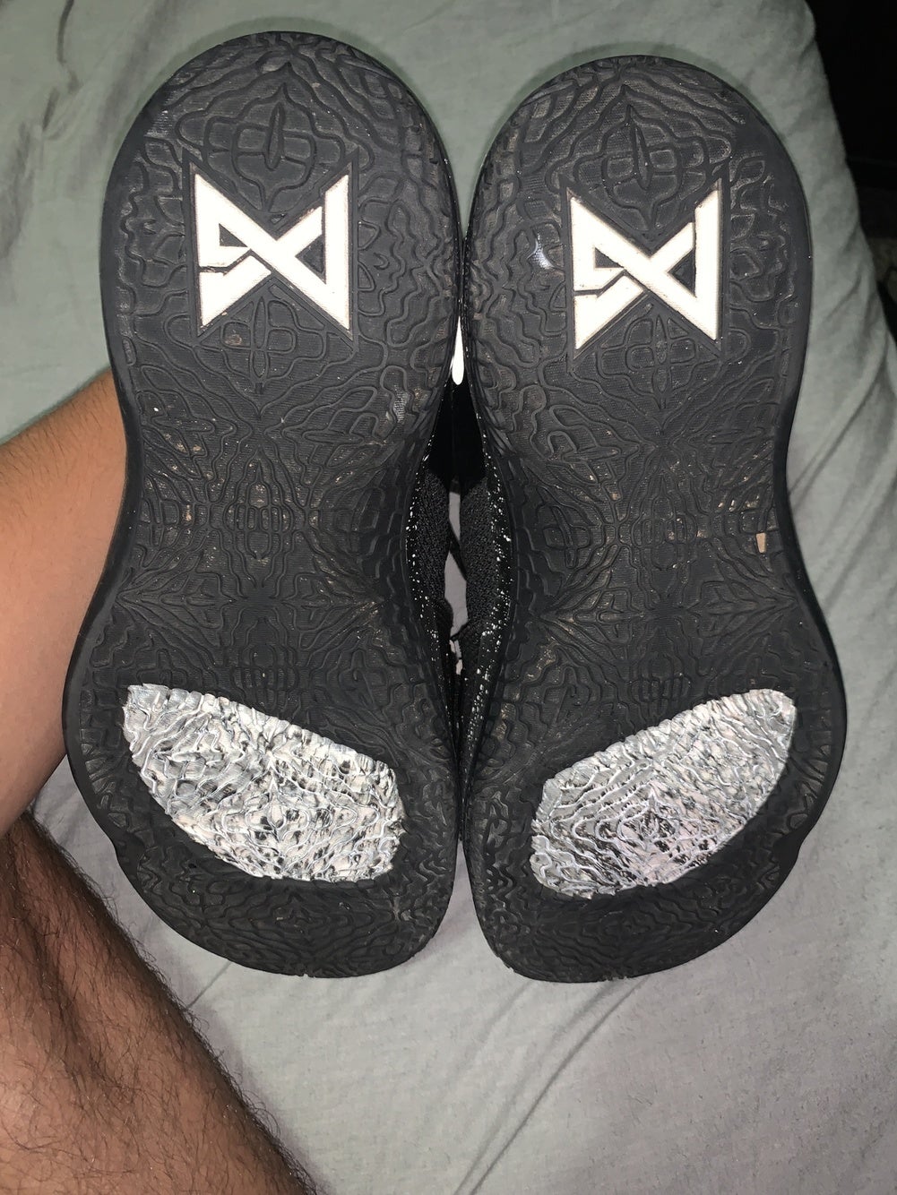 pg 2.5 tb basketball shoes