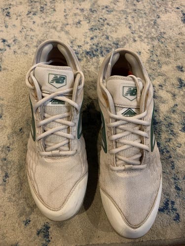 Men's Molded Cleats New Balance