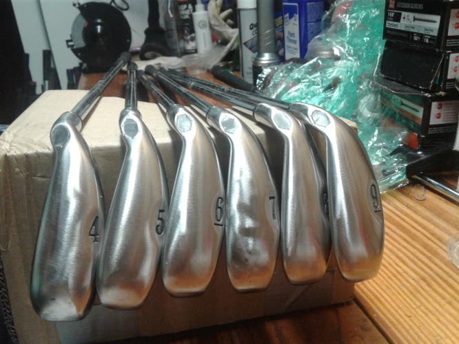 Callaway Big Bertha 2002 Iron Set 4i-9i - Steel Uniflex - RH