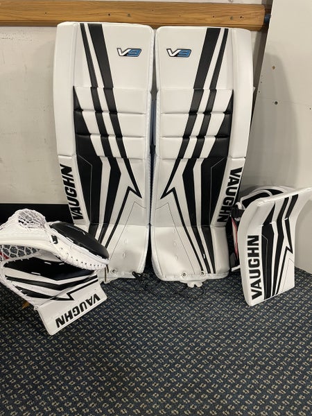 Vaughn V9 Pro Goalie Pads, Glove, Blocker Set 32+2