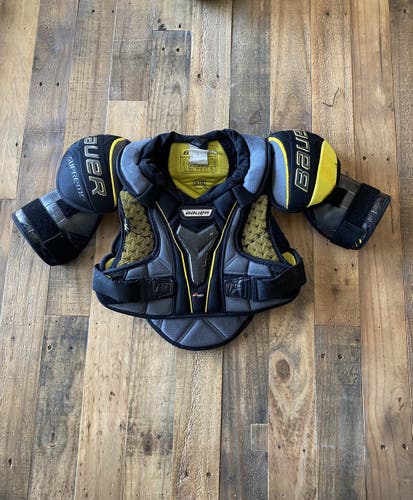 Bauer 1s Junior chest protector