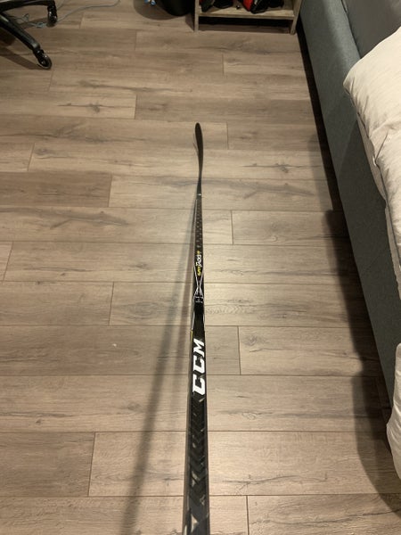 Senior Right Handed Toe Pattern Pro Stock Super Tacks 2.0 Hockey Stick