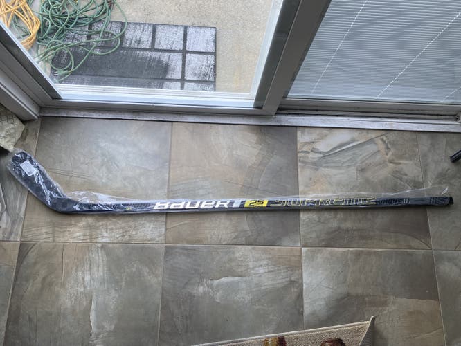 New Senior Bauer Right Handed Supreme 2S Pro Hockey Stick P88 Kane