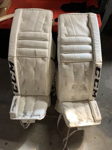 White Used Senior 34" +1 CCM Regular Goalie Full Set
