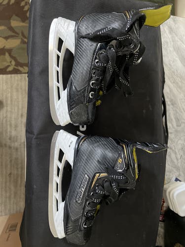 Used Bauer Regular Width  Size 13.5 Supreme S27 Hockey Skates