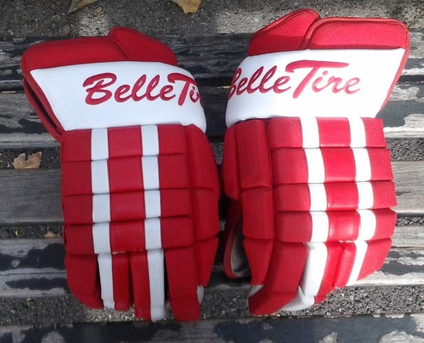 Warrior Bully Pro Gloves 15" - Belle Tire