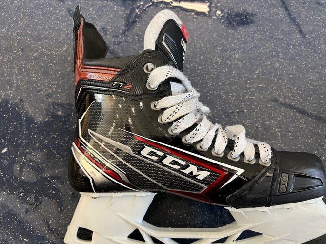 Senior CCM Regular Width Pro Stock Size 8.5 JetSpeed FT2 Hockey Skates