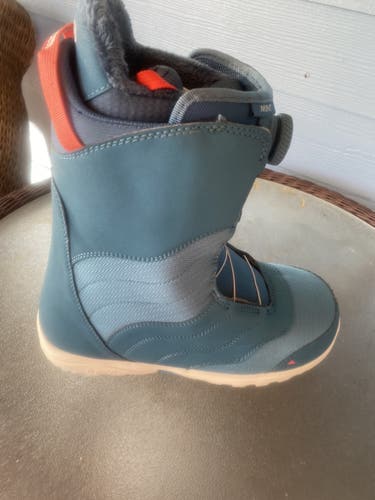 Women’s Burton Mint Boa Snowboard Boot