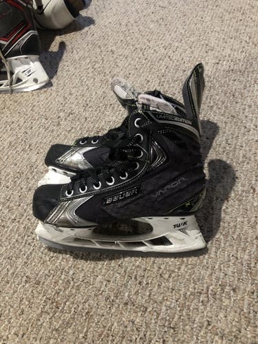 Bauer X60Le Skates Size 6.5