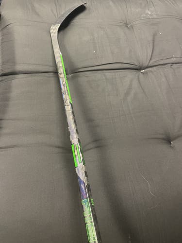 Intermediate Left Hand Toe Pattern  Ribcor Trigger 5 Pro Hockey Stick