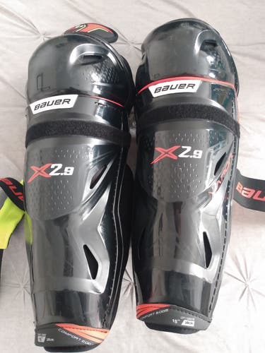 Used Bauer Vapor X2.9 Shin Pads