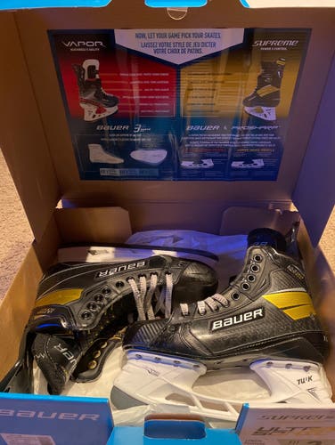 Senior Bauer Extra Wide Width  Size 6 Fit 3Supreme UltraSonic Hockey Skates