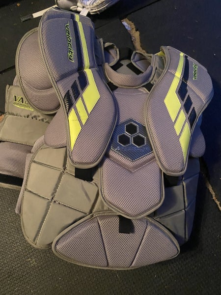 Senior Large Vaughn Velocity VE8 Pro Goalie Chest Protector