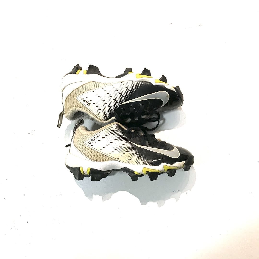 nike vapor softball cleats