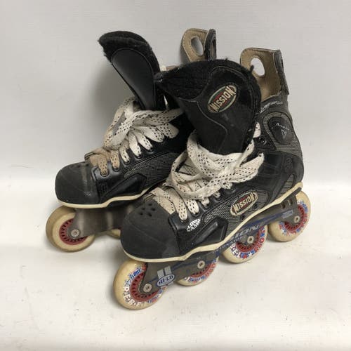 Used Mission Senior 6 Street Hockey Roller Hockey Skates
