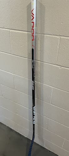 Senior Right Handed Mid Pattern  Vapor Hyperlite Hockey Stick