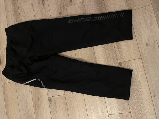 XL Bauer edge hockey pants, Size M Bauer practice jersey