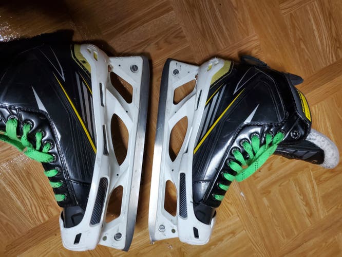 Senior Used CCM Hockey Goalie Skates Regular Width Size 8