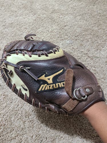 Used Mizuno Left Hand Throw Catcher's Professional model Baseball Glove 33.5"
