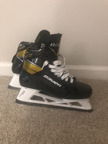 Senior Bauer Regular Width Size 8 Ultrasonic Hockey Goalie Skates