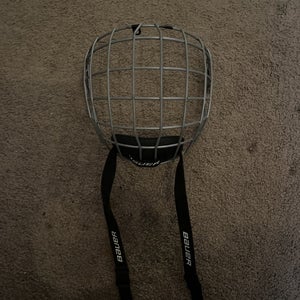 Intermediate Bauer helmet cage