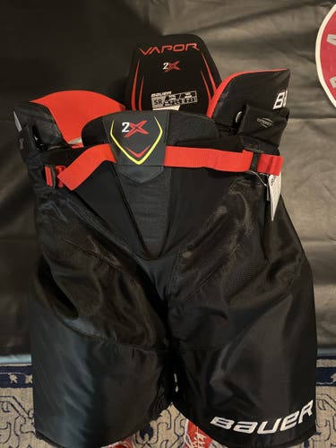 Black Senior XL Bauer Vapor X20 Hockey Pants