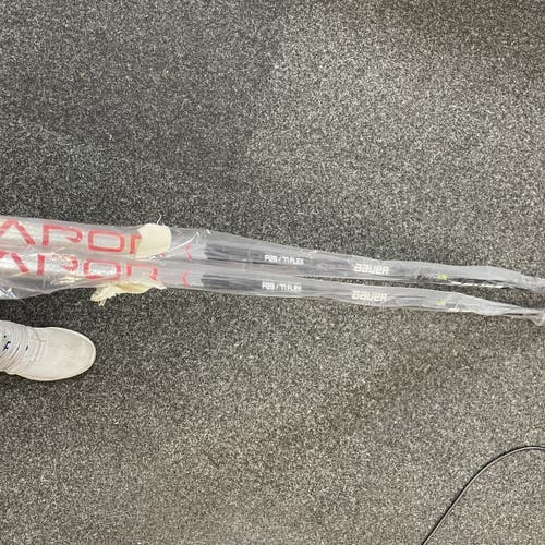 2 Pack Left Hand Vapor Hyperlite  Hockey Stick P28 77 Flex