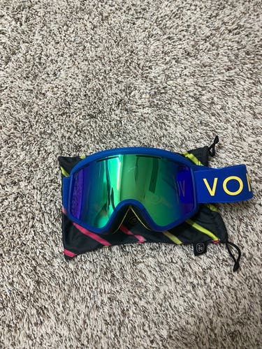 * brand new* Von Zipper Mindglo Goggles