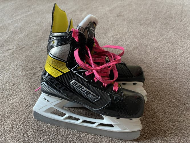 Youth Used Bauer Supreme 3S Hockey Skates Size 13