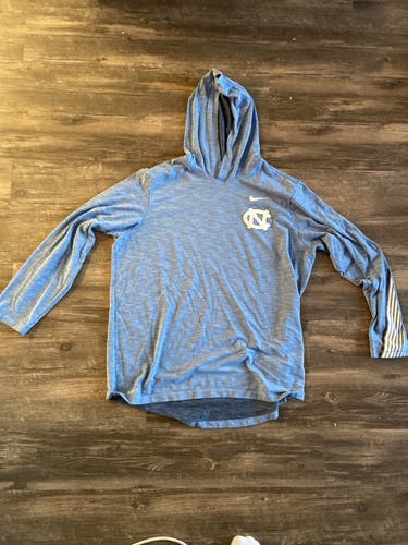 UNC LAX team issued light hoodie