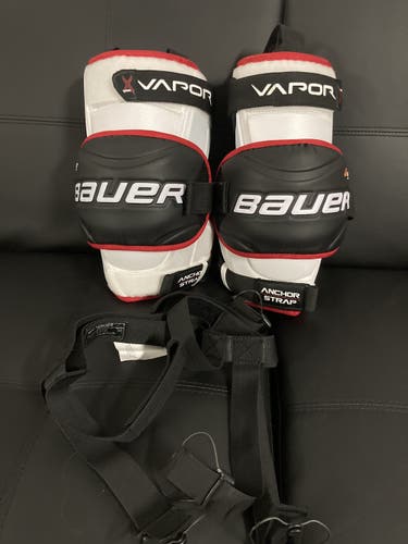 New Bauer Vapor 1X  SR Knee Guards And Belt
