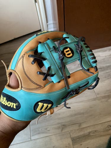 Blue High School/College Right Hand Throw 11.75" A2K Baseball Glove