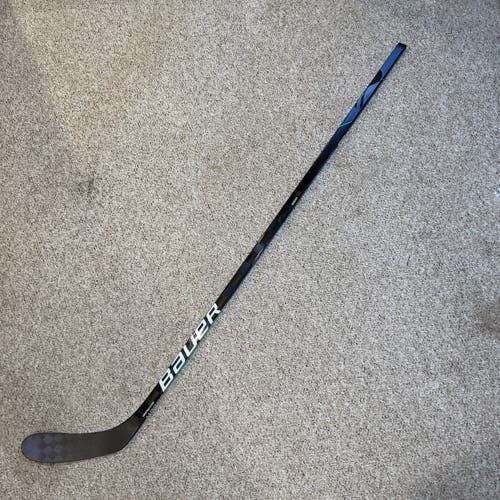 NEW Bauer Nexus Geo RH P28 87 Flex Hockey Stick