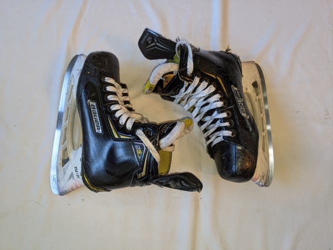 Used Bauer Supreme 2S Hockey Skates Size 5