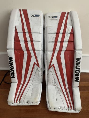 Red Intermediate 31" Vaughn Velocity V9 Goalie Leg Pads
