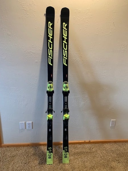 Used Women's 2020 Fischer Racing RC4 World Cup GS Skis Max Din 18