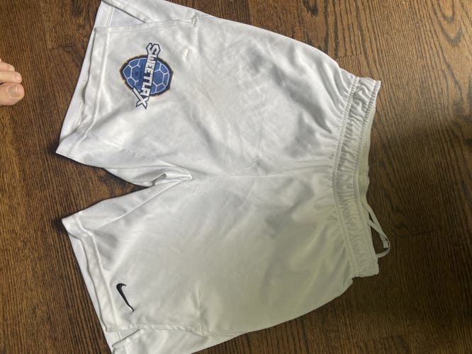 White Adult Men's Used Small Nike Shorts