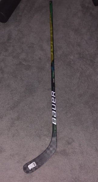 Senior Right Handed Supreme UltraSonic Hockey Stick