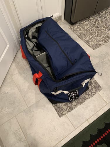 Pacific rink adult players bag