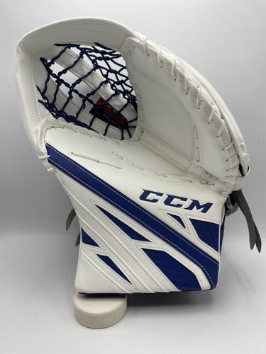 NEW - CCM Extreme Flex E4.9 Sr Catch Glove White/Royal