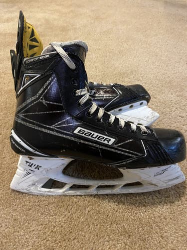 Senior Bauer Pro Stock Size 9.5 Supreme 1S Hockey Skates